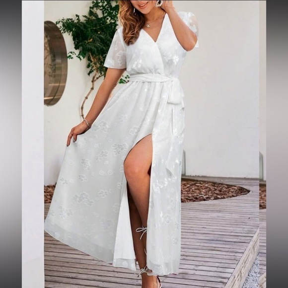 Simplee Floral Jacquard Mesh Overlay Split Thigh Belted Dress size M NWT white - Picture 5 of 16